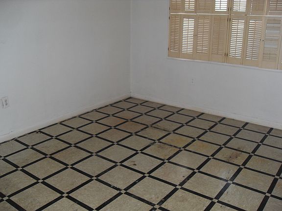 2nd image of 1351 NE 191st St #419