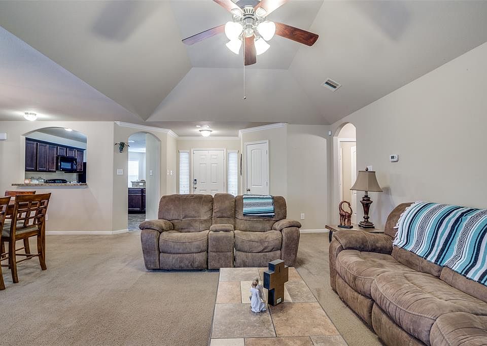 1st image of 5648 S Buffalo Cir