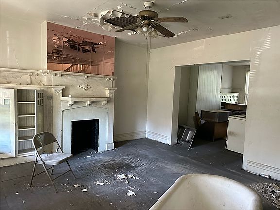 2nd image of 517 Holmes St