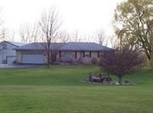19109 Harmony Rd, Marengo, IL 60152