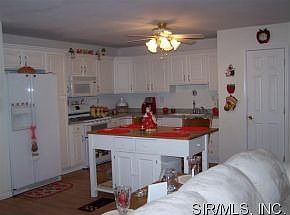 3rd image of 94 Raes Creek Dr