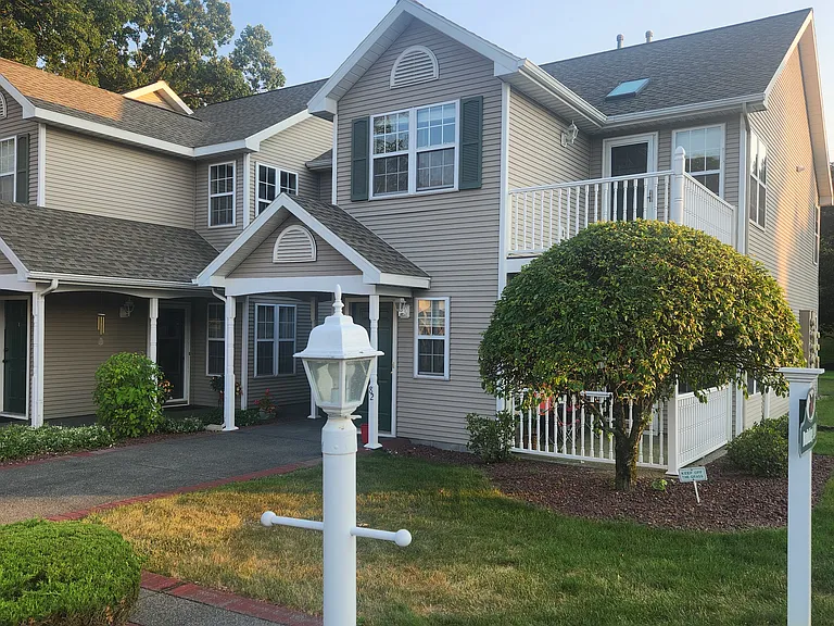 82 Elderberry Ct — Photo 2