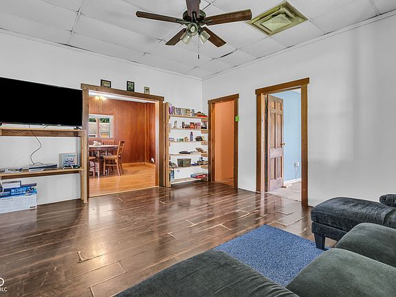 5th image of 204 S Lafayette St