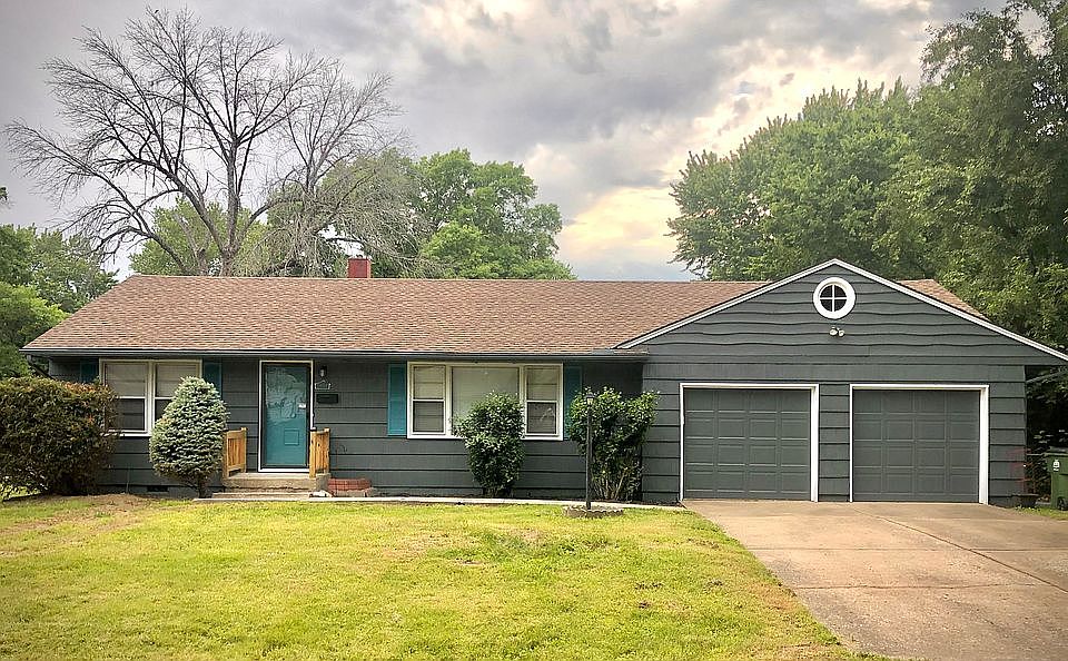 1st image of 8830 Richards Dr