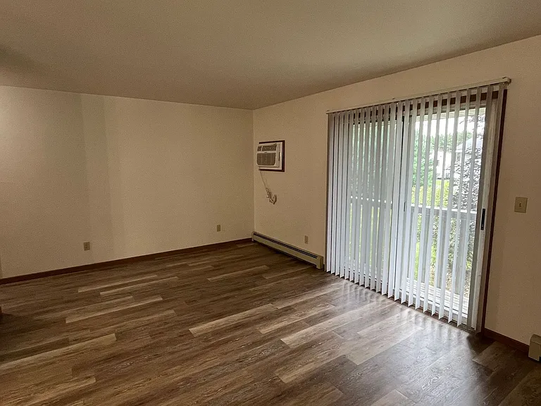 2720 Washington Ave — Photo 7