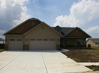 861 Tanzanite Ln, Mascoutah, IL 62258