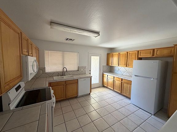 4th image of 2242 S 63rd Dr