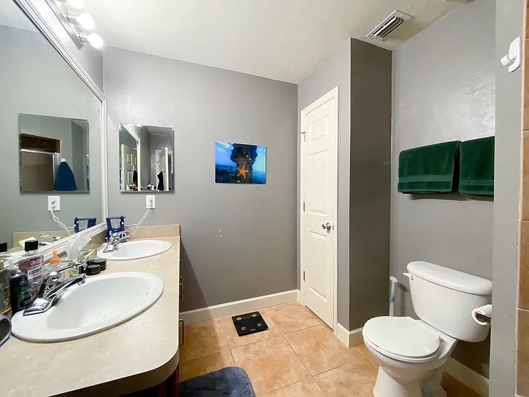2927 SW 35th Pl #114 — Photo 17