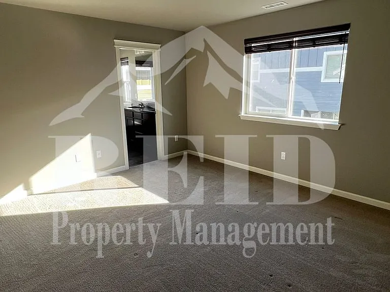 3887 Portside Dr — Photo 22