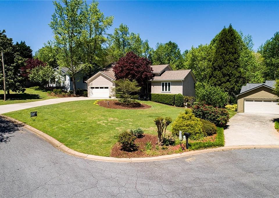 1st image of 2259 Belle Vista Ct