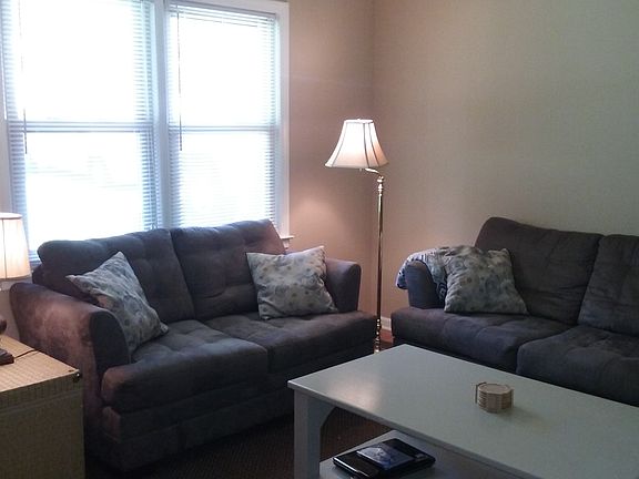 4th image of 835 Smith St