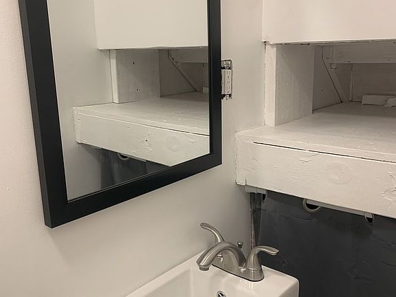 5th image of 783 Elton Ave #1