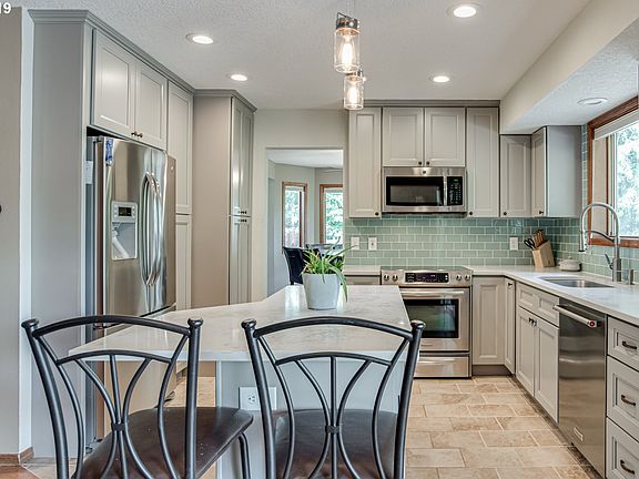 5th image of 3807 NE 53rd Cir