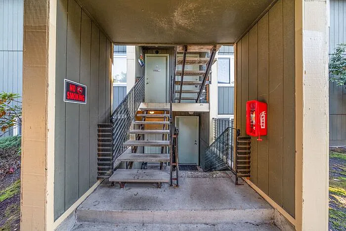 8332 SW 21st Ave #1 — Photo 16