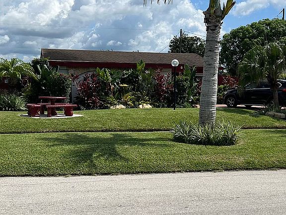 2nd image of 323 NW 4th Pl