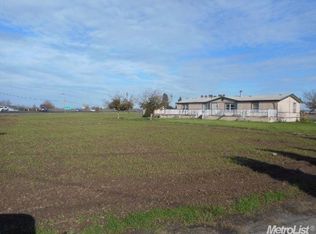 7298 Snedigar Rd, Riverbank, CA 95367