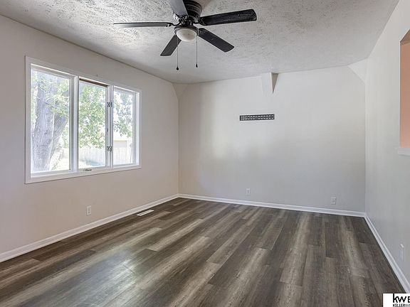 5th image of 8708 S 138th Ave