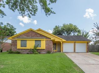 2105 Williamsburg Ct N, League City, TX 77573