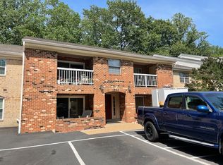 5942 Cove Landing Rd APT 101, Burke, VA 22015
