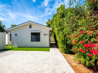 19500 Oxnard St, Tarzana, CA 91356