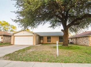1820 Bolden Rd, Irving, TX 75060