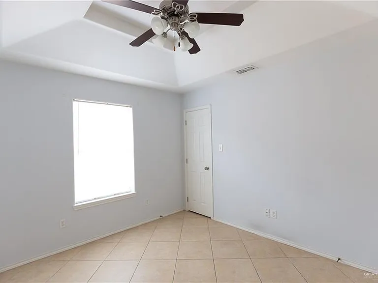 2019 Lacywood Dr #B — Photo 7