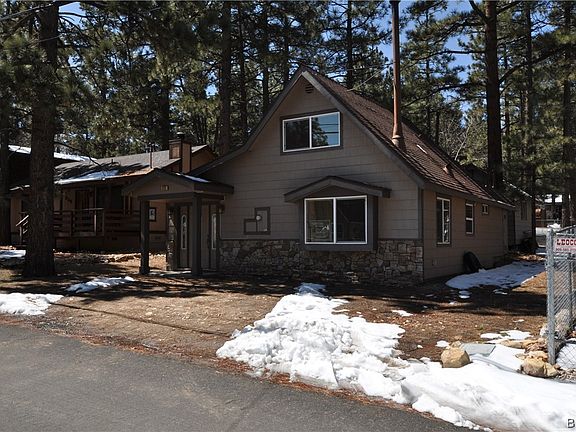 2nd image of 322 Spruce Ln