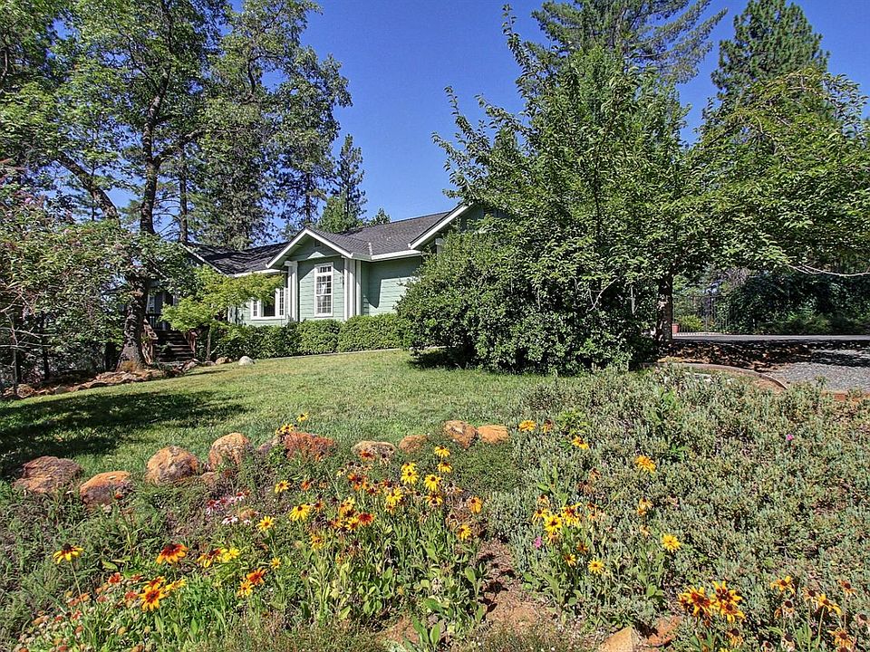 1st image of 12396 Pine Crest Dr