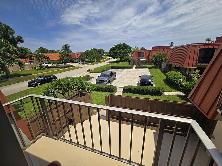 3232 Meridian Way N #B — Photo 15