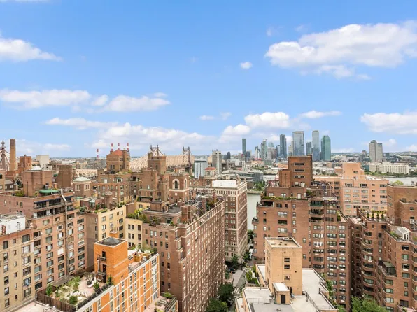 400 East 56th Street image 12 of 14