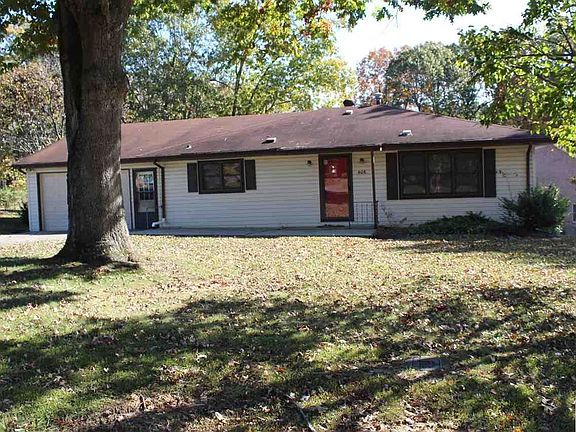5th image of 406 Maple St