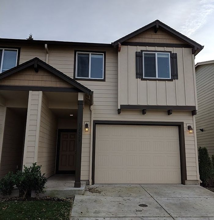 1st image of 12525 NE 114th Way #2