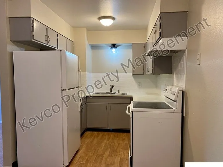 1728 Azalea Dr — Photo 6