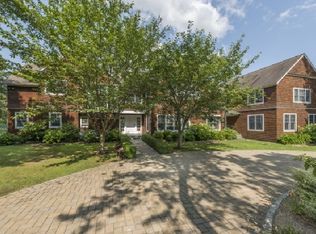 9 Edge Ave, Southampton, NY 11968