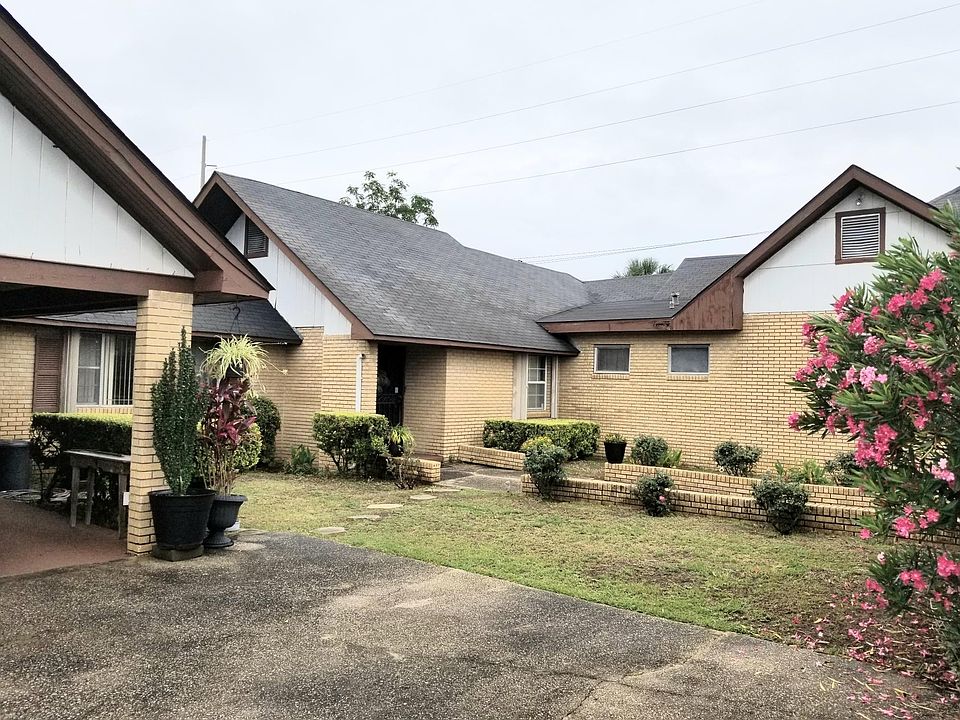 1st image of 617 N Devilliers St
