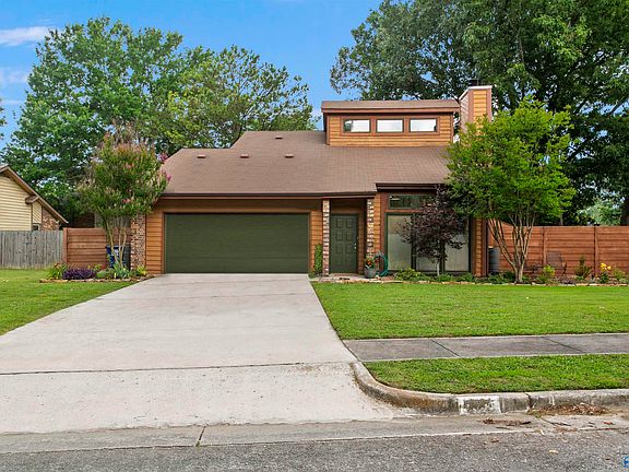 4th image of 1911 Spanish Oaks Dr SE