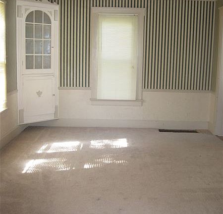 5th image of 232 Banning Ave
