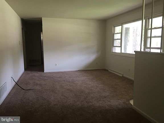 4th image of 4245 Marion Ln
