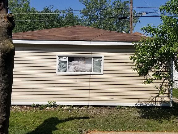 3rd image of 1804 S 59th Ave