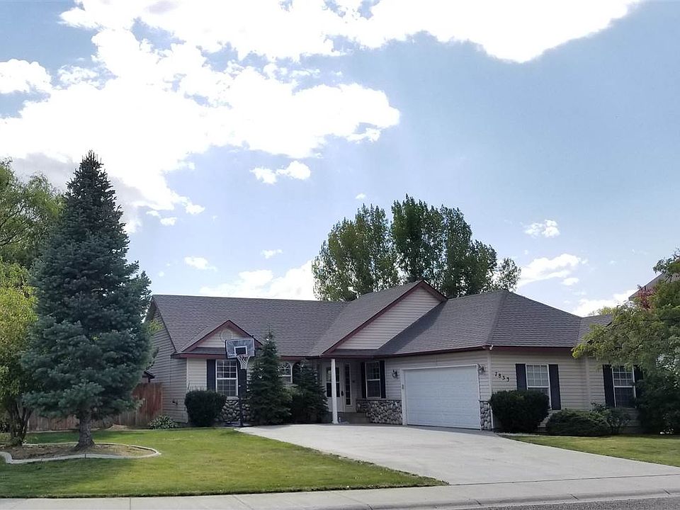 1st image of 7833 Birch Ln