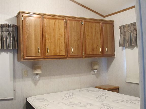 4th image of 5707 E 32nd St Lot 400
