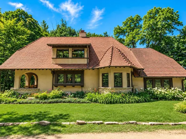 6789 N Elm Tree ROAD, Glendale, WI 53217