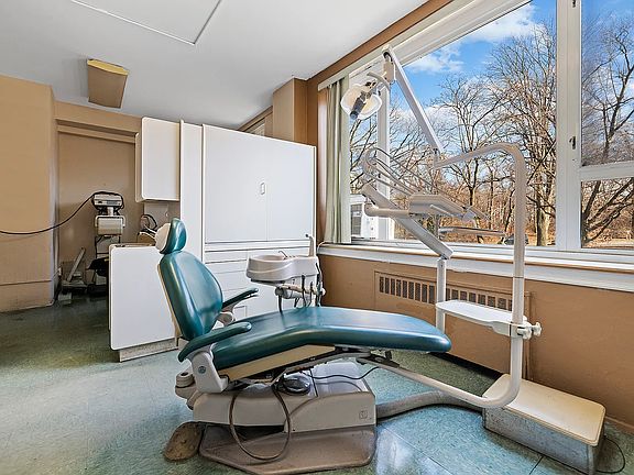 3rd image of 5355 Henry Hudson Pkwy APT 1C