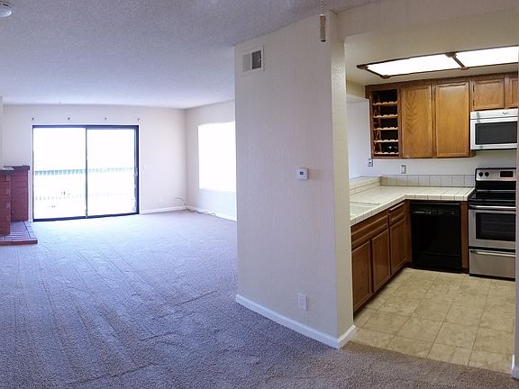 2nd image of 3727 Balboa Ter Unit D