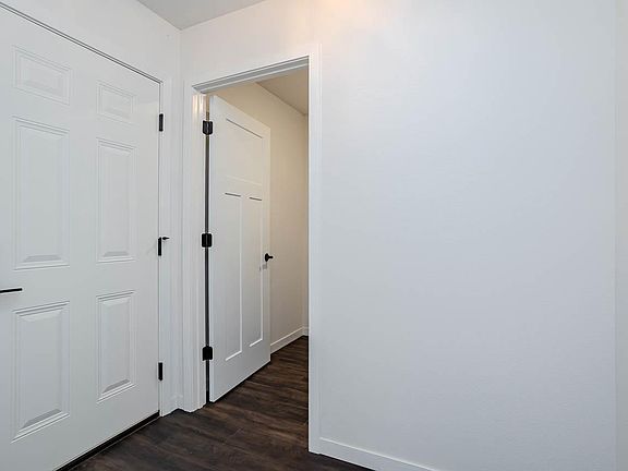 4th image of 1398 PARK DRIVE Unit 102