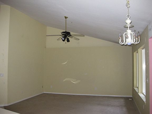4th image of 11609 94th Ave E