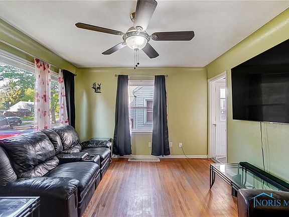 4th image of 50 W Capistrano Ave