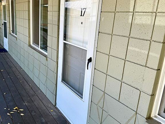5th image of 509 S Bryan Ave APT 17
