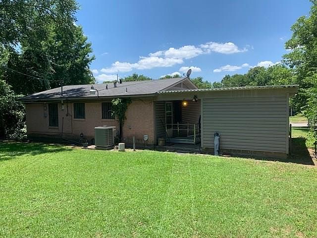 2nd image of 116 Palm Oak Dr