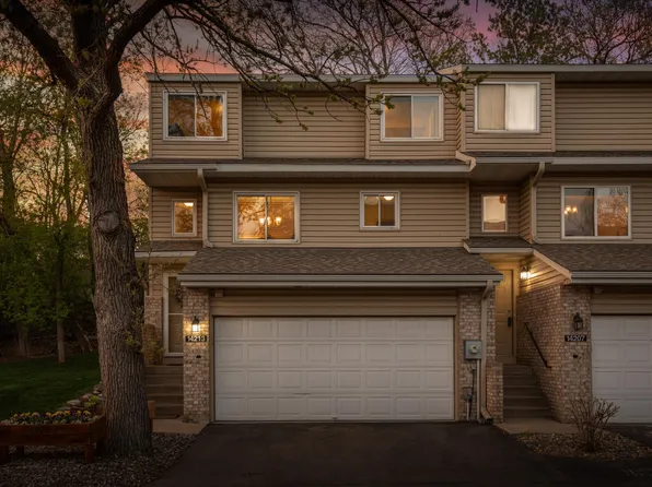 14213 Hibiscus Ct, Apple Valley, MN 55124
